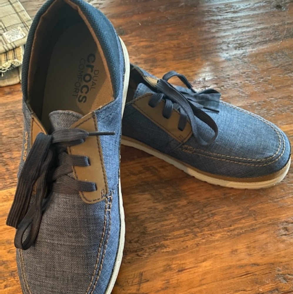 NWOT Denim Crocs